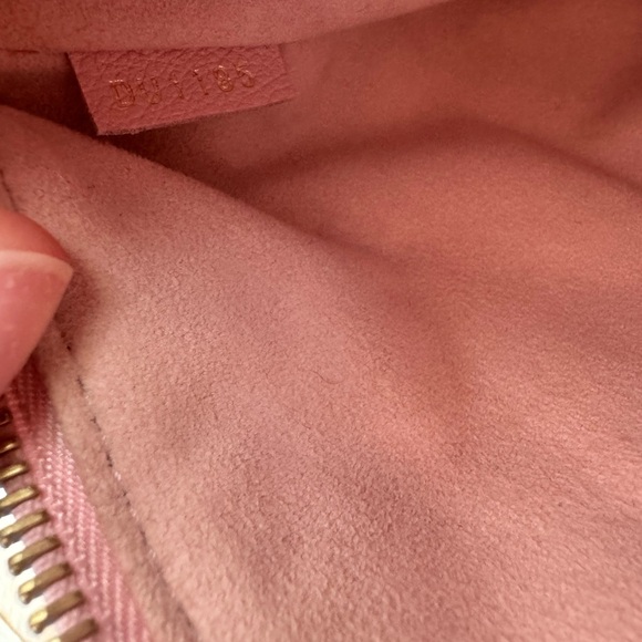 Authentic Louis Vuitton Empreinte Twice Rose Ballerine - Picture 5 of 12